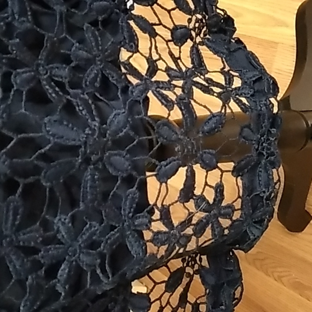 Dress size large - Picture 4 of 7